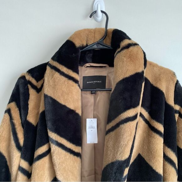 Banana Republic Faux Fur Chevron Long Coat XS NWT - Picture 4 of 10